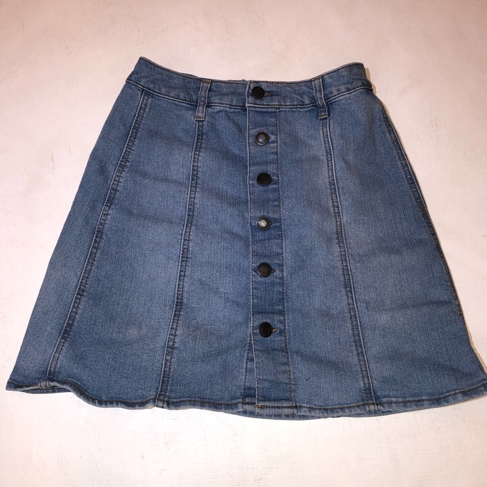 Mossimo denim button-up skirt